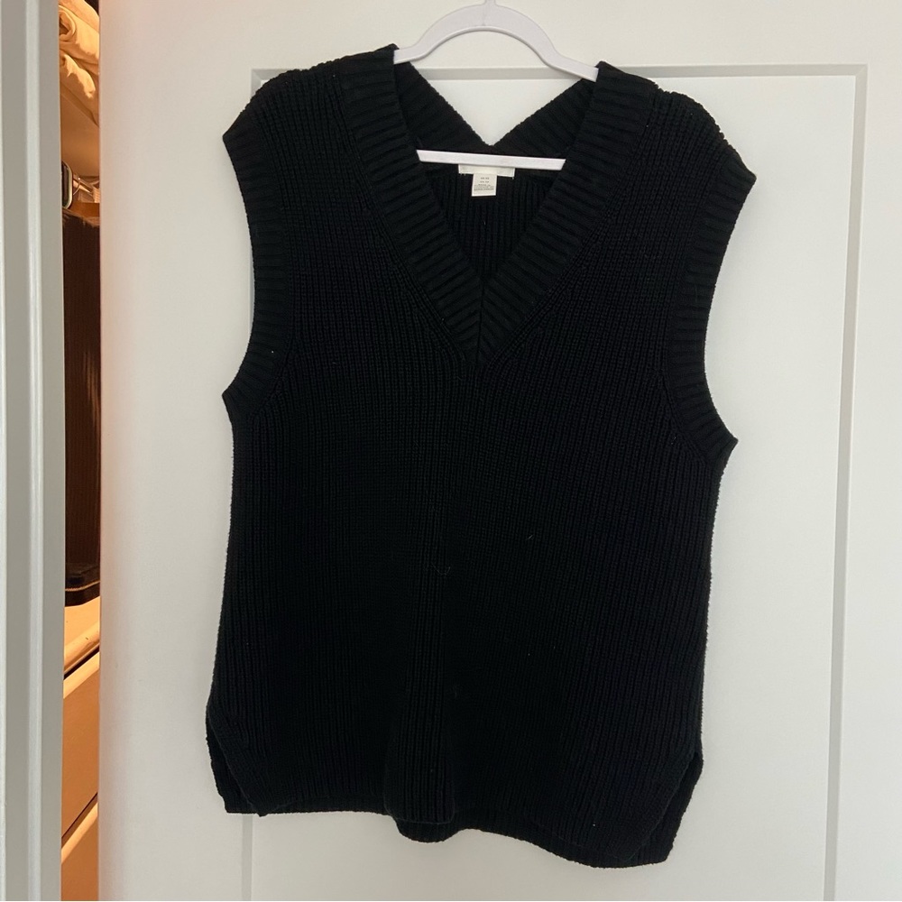 H&M oversized sweater vest